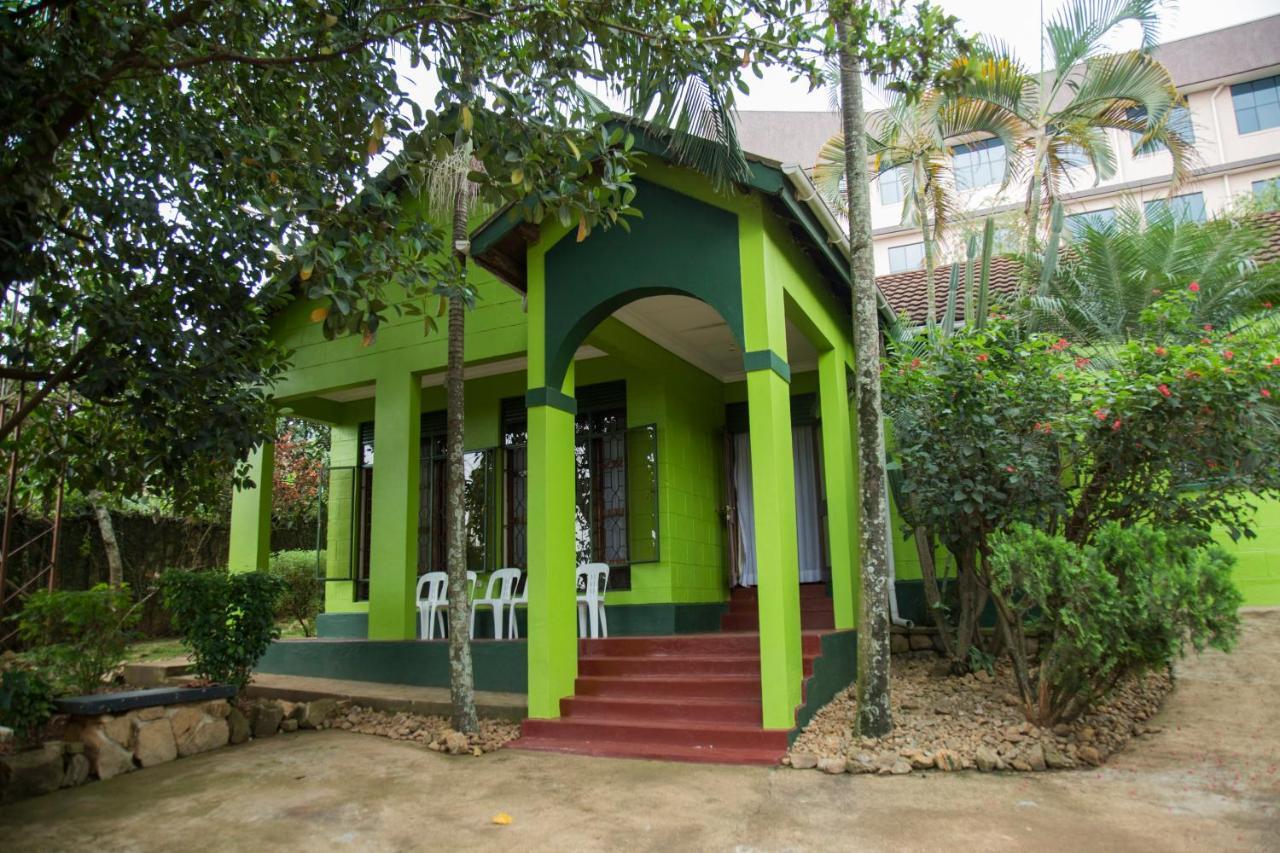 The Greenhouse Кампала Экстерьер фото
